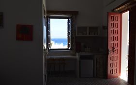 Studios Bourgos